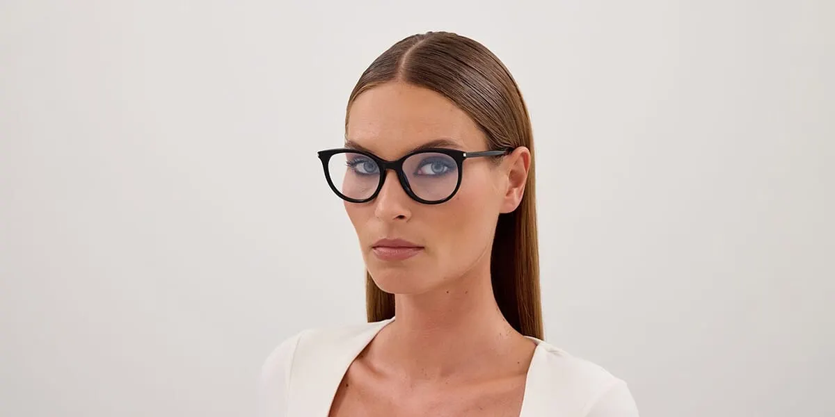 Saint Laurent SL 891 dioptrijske naočare, boja Shiny Solid Black, na licu