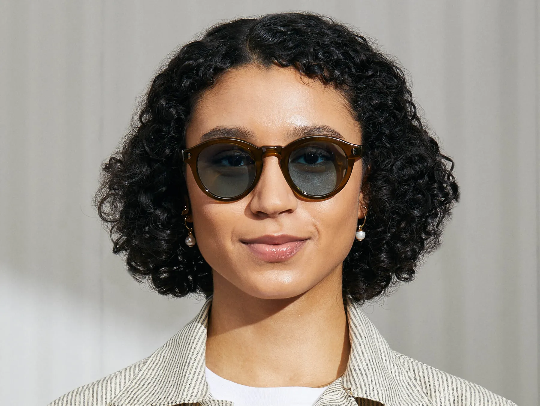 Moscot Keppe Sun sunčane naočare, boja Olive Brown, staklo Mineral Blue, na licu