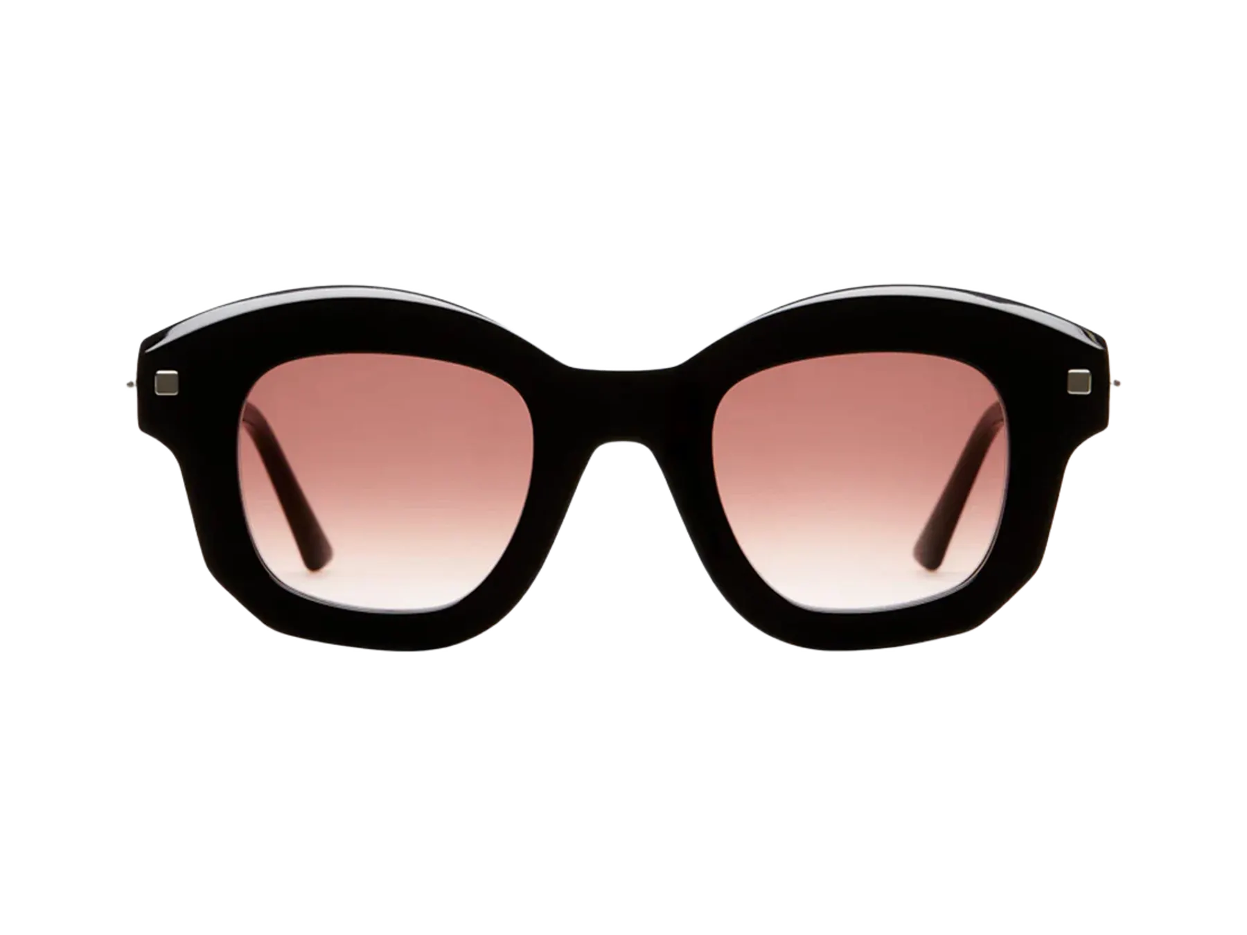 Kuboraum J1 Black Shine, prednja strana