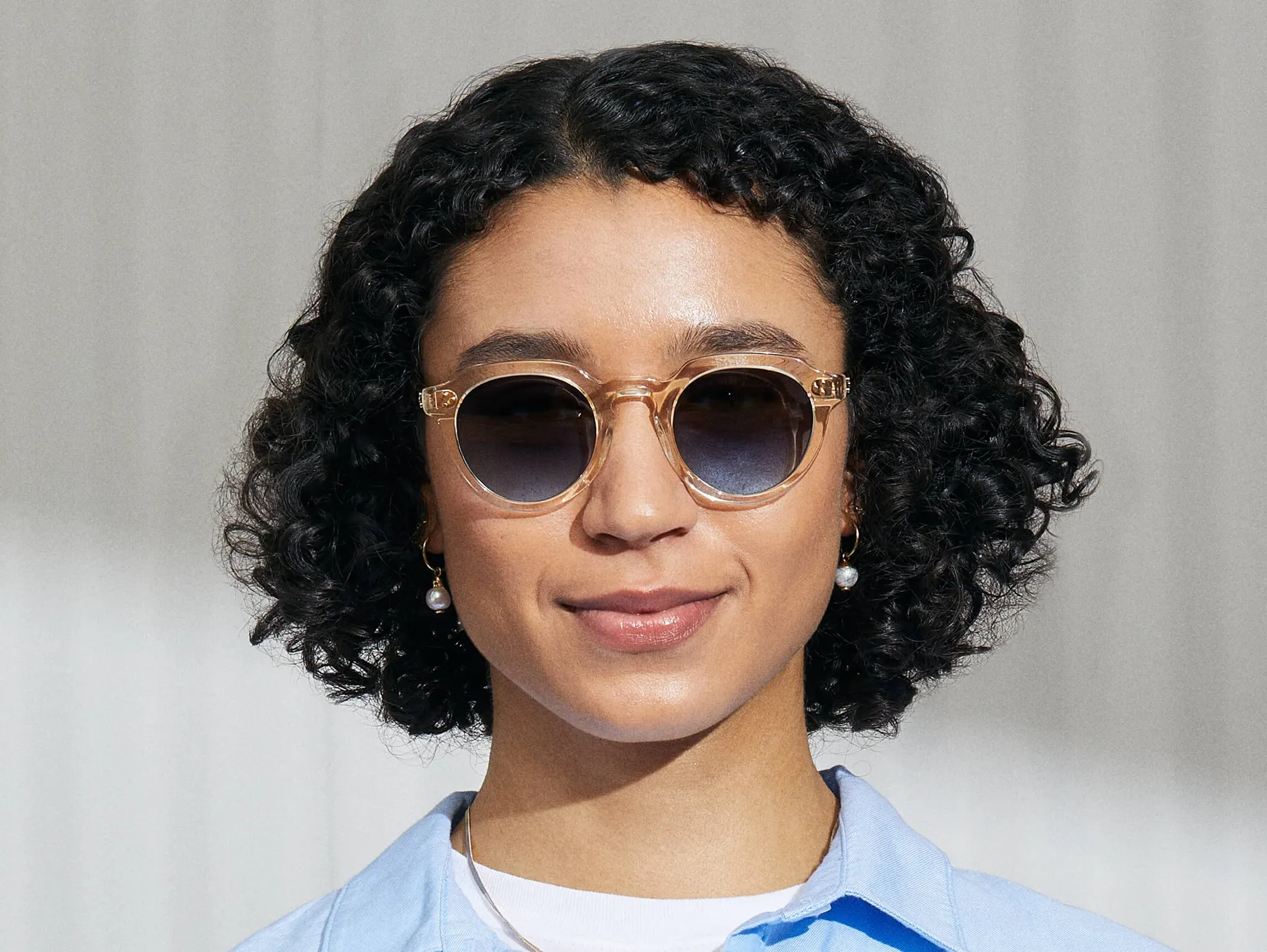 Moscot Gavolt Sun sunčane naočare, boja Flesh/Tortoise, staklo Denim Blue, na licu
